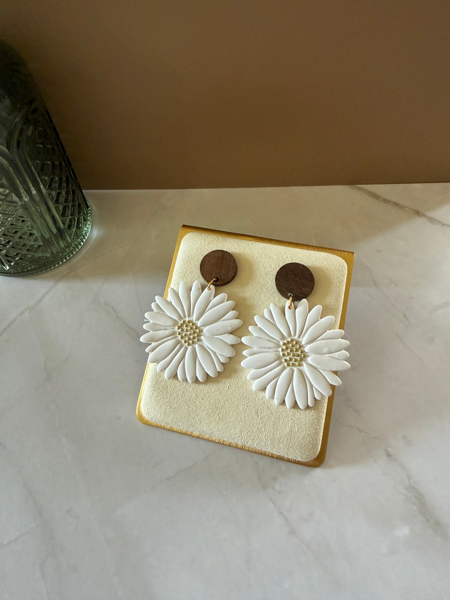 Daisy Dangles