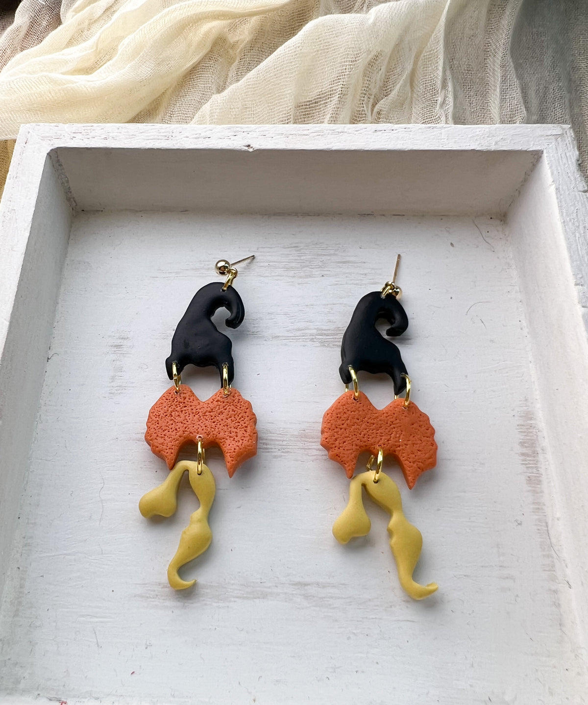 Sisters Dangles