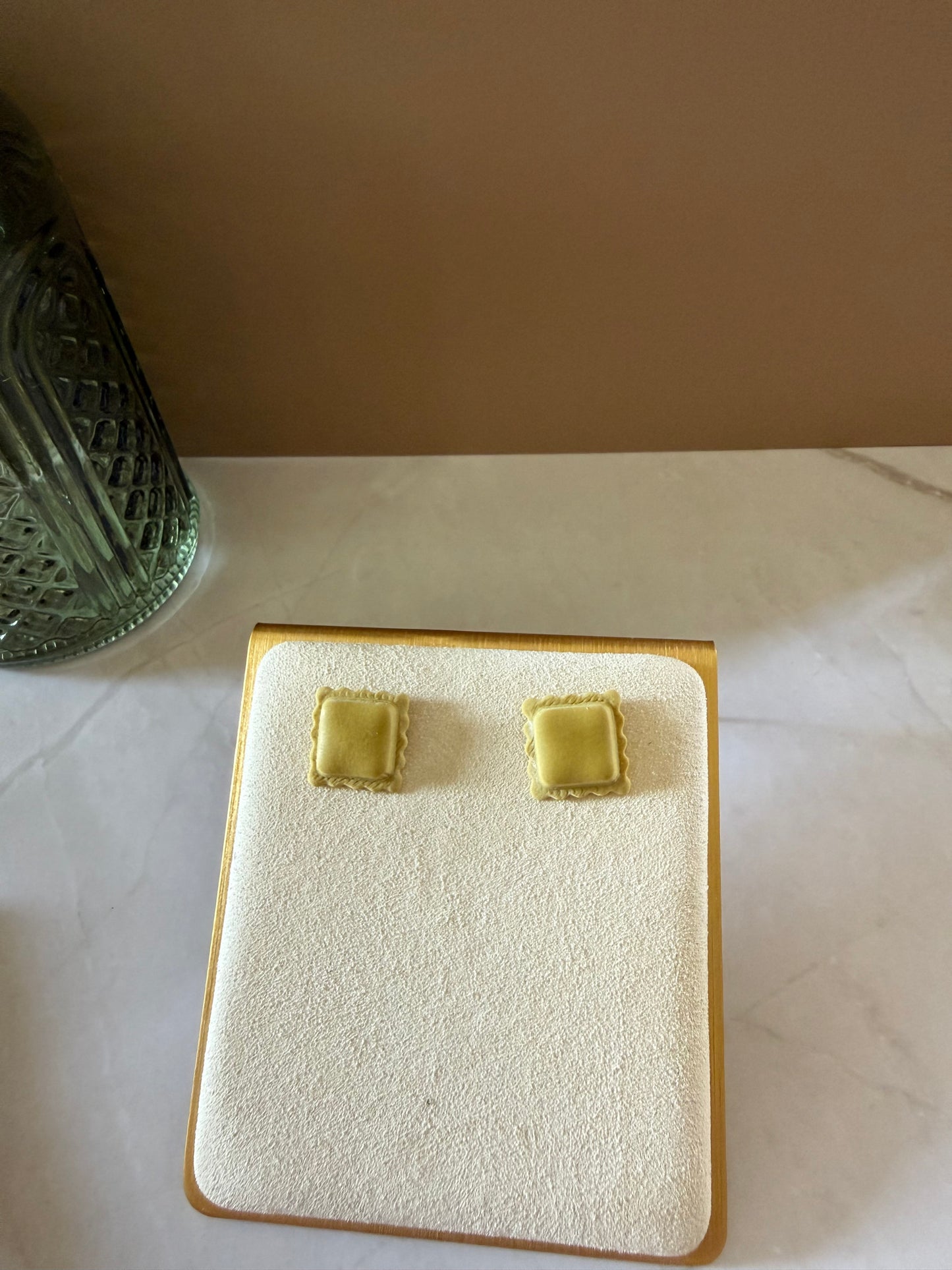 Ravioli Studs