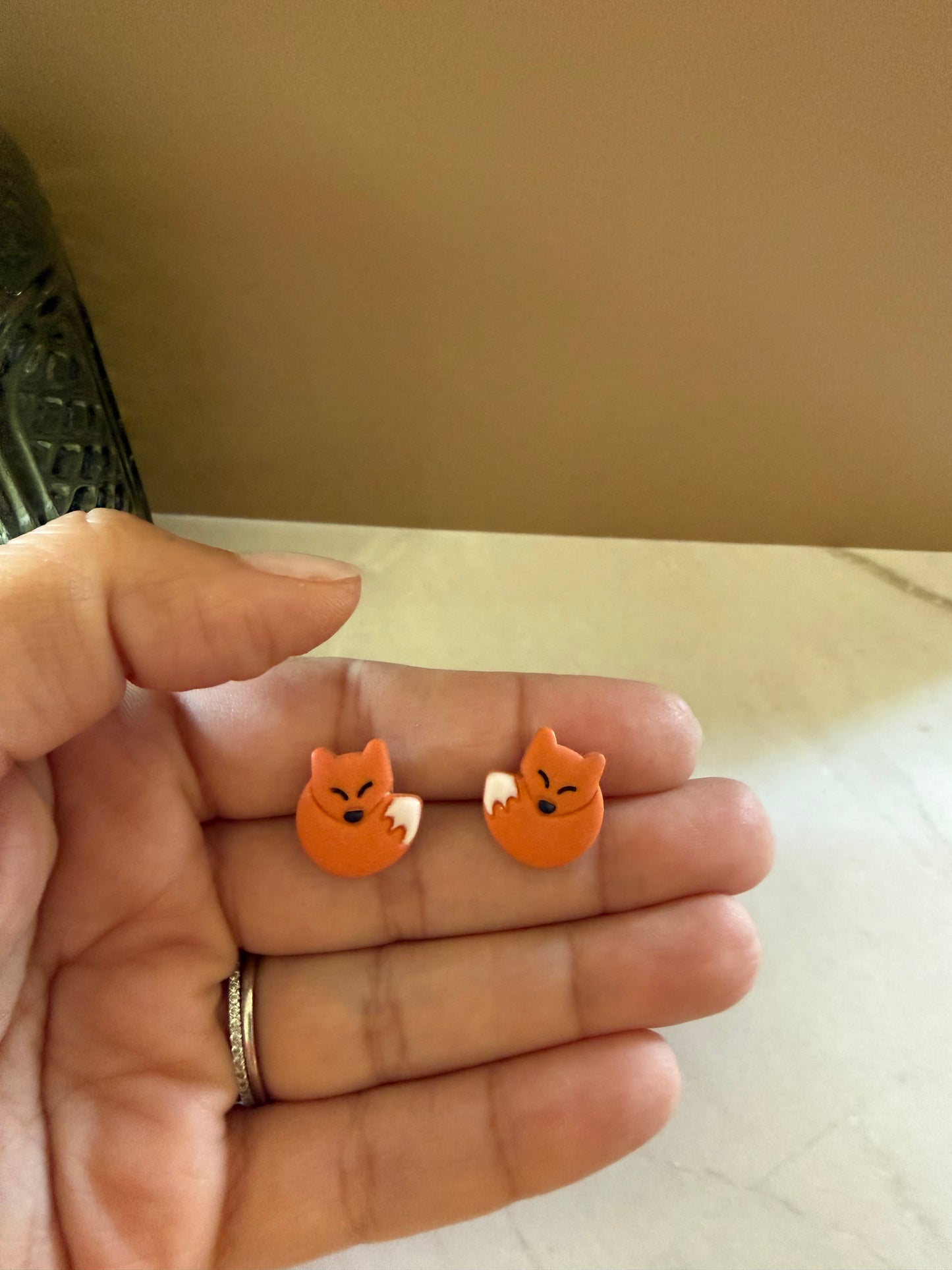 Fox Studs