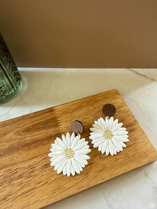 Daisy Dangles