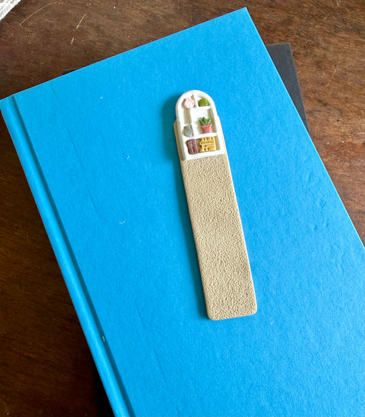 Bookshelf Bookmark